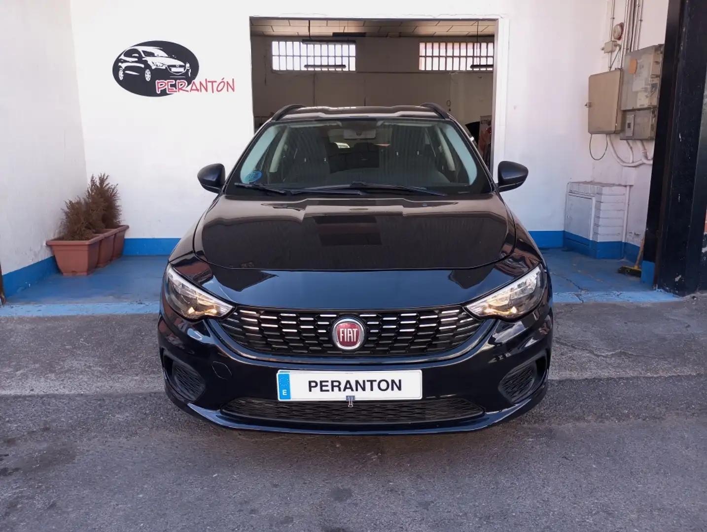 Fiat Tipo SW 1.4 T-Jet Gasolina/GLP Easy Negro - 2