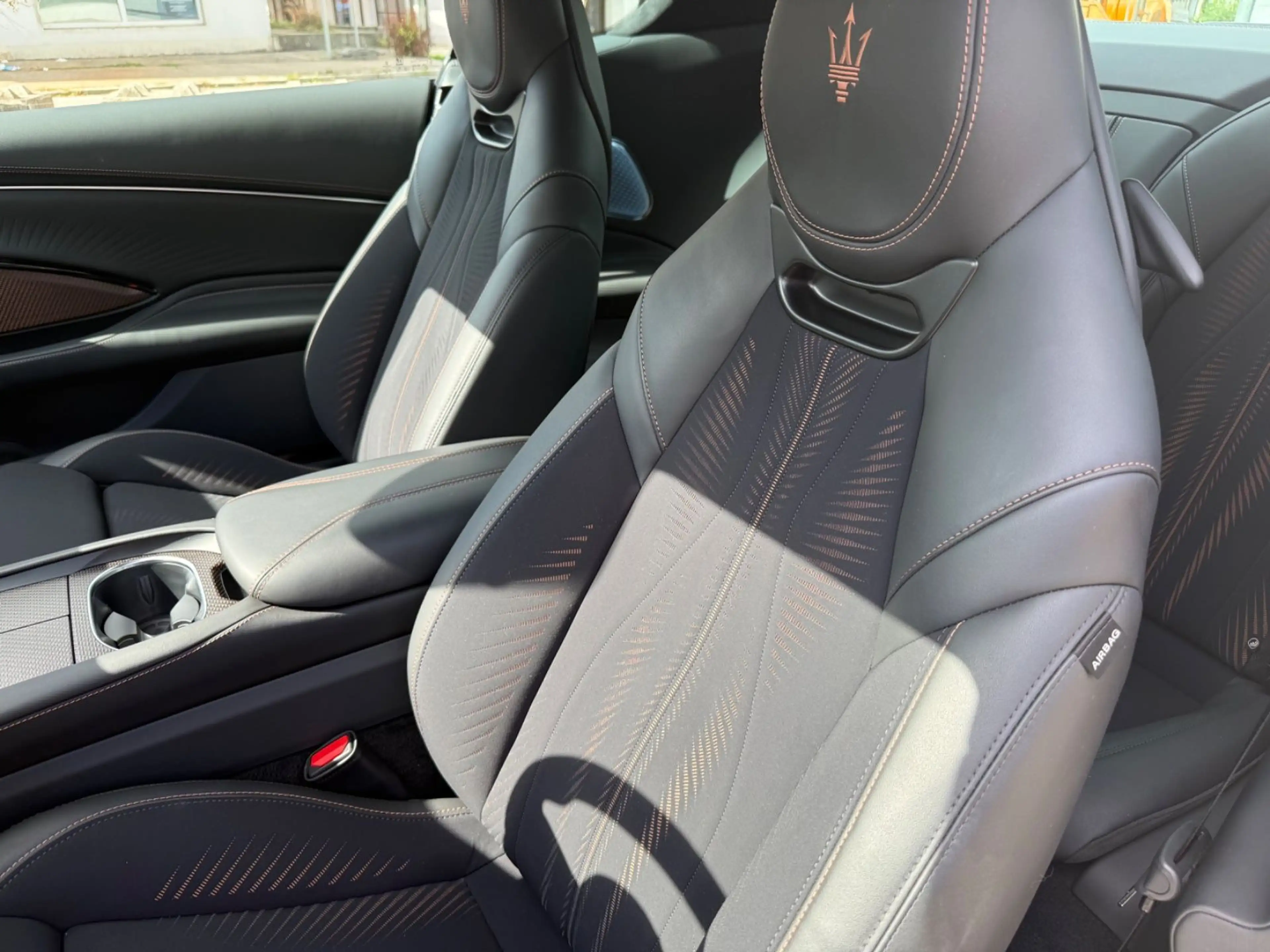Maserati GranTurismo BEV 92kWh 560kW Folgore Auto AWD — photo 10