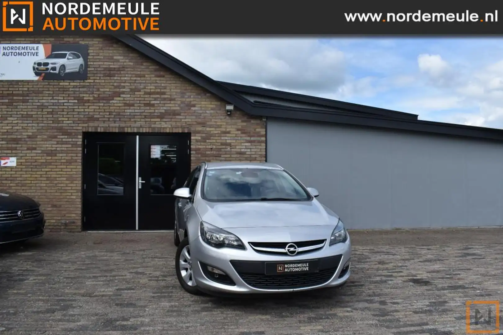 Opel Astra 1.4 TURBO EDITION, Cruise, Navi, Trekhaak Grijs - 1