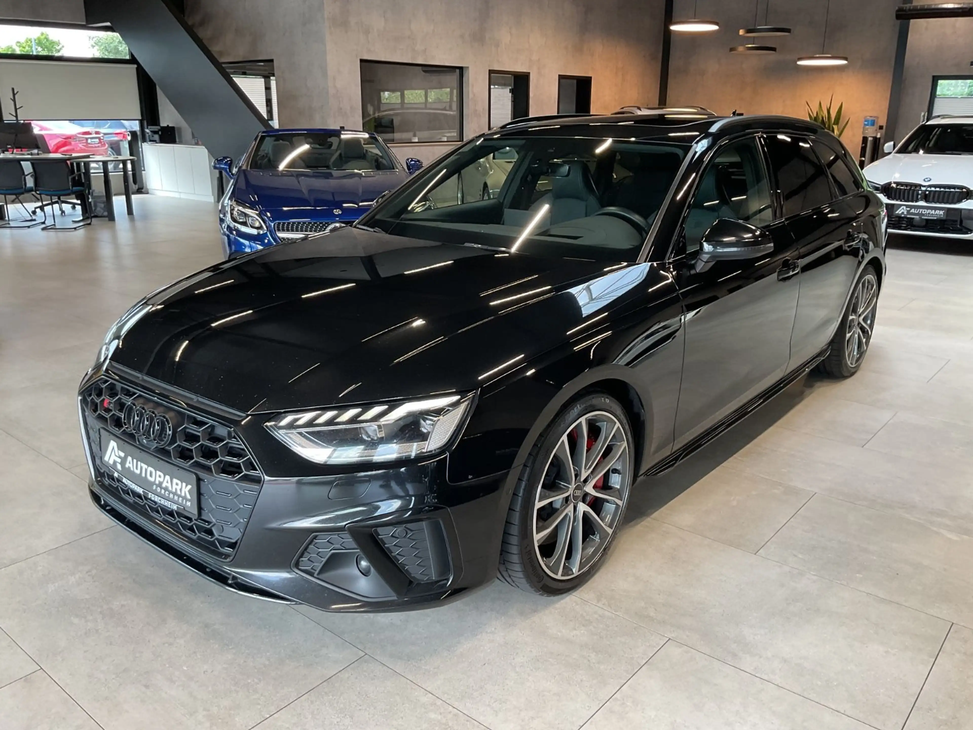 Audi S4 Av. TDI S Sitze AHK B&O HuD Matrix Pano 360°