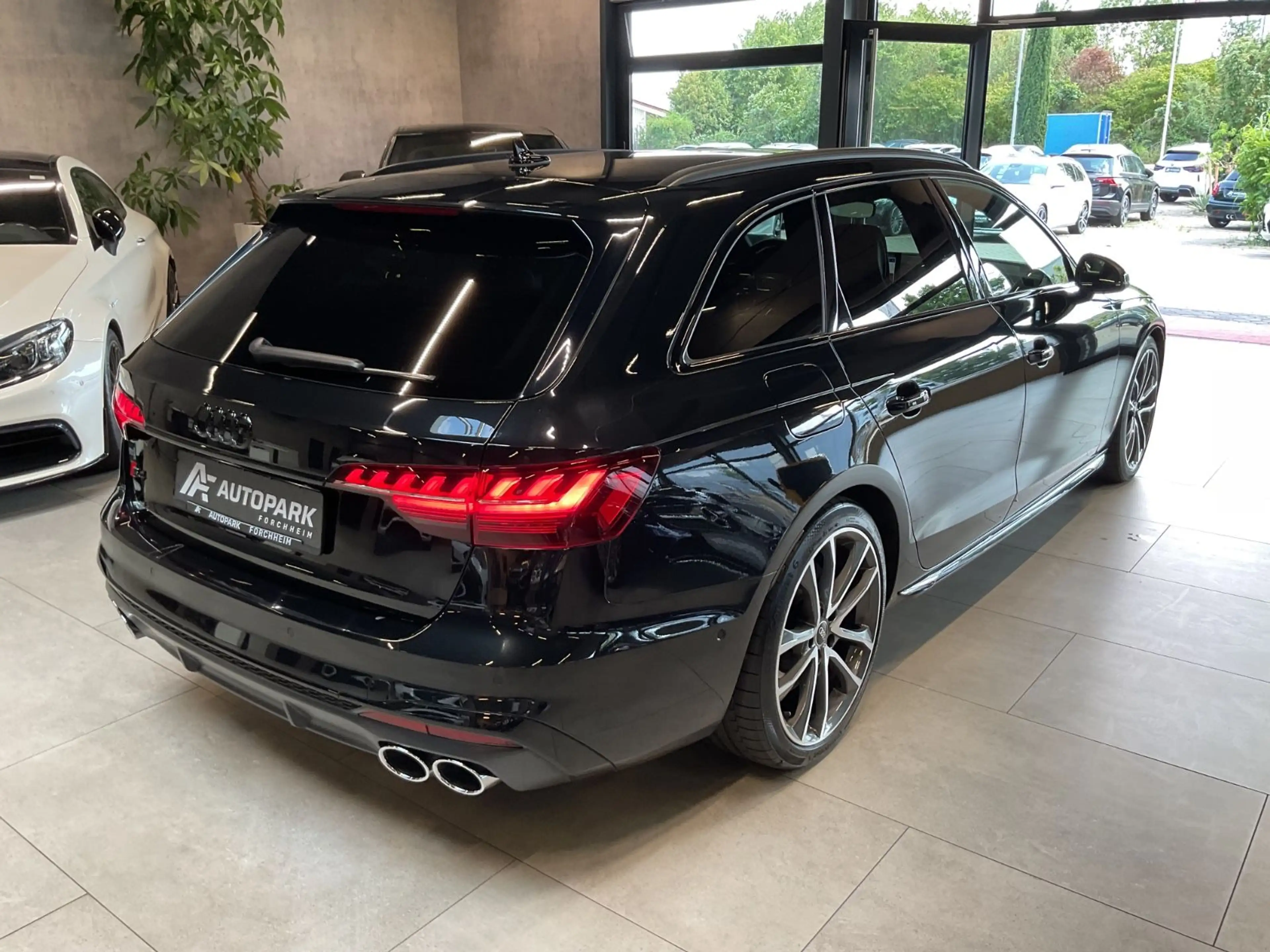 Audi S4 Av. TDI S Sitze AHK B&O HuD Matrix Pano 360° — photo 4