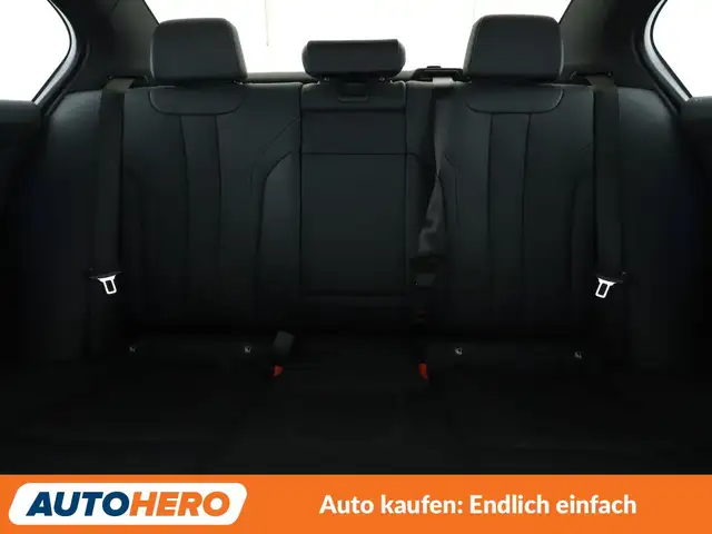 BMW 5 Series view 11