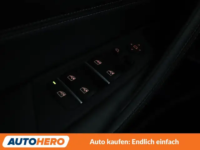BMW 5 Series view 24