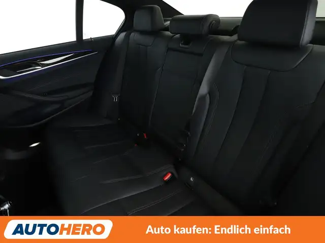 BMW 5 Series view 19