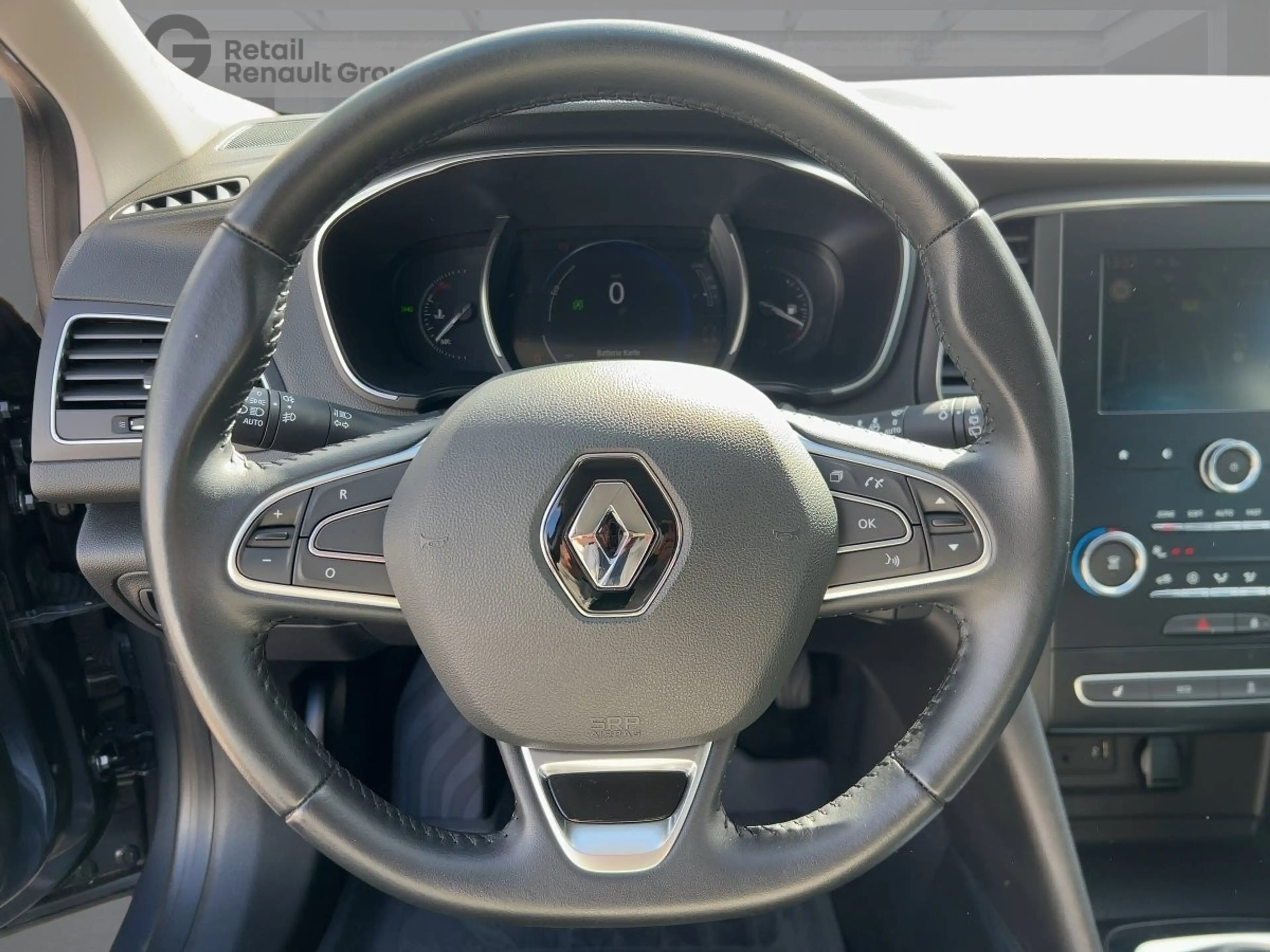 Renault Megane Grandtour LIMITED Deluxe TCe 140 GPF SHZ BT — photo 11