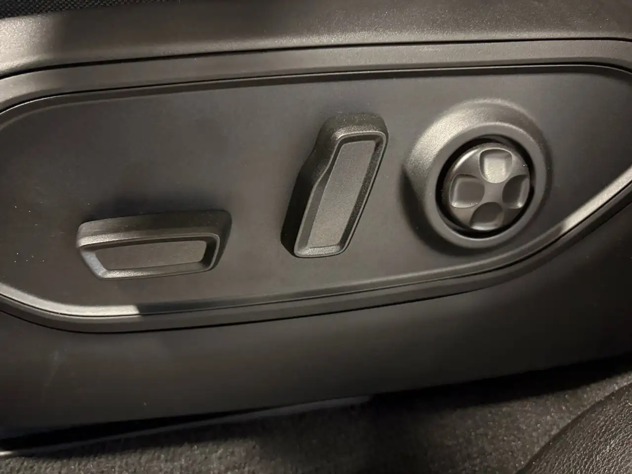 Jeep Grand Cherokee photo Jeep Grand Cherokee