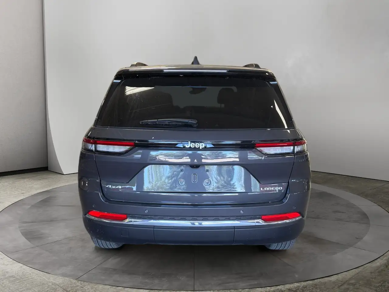 Jeep Grand Cherokee photo Jeep Grand Cherokee
