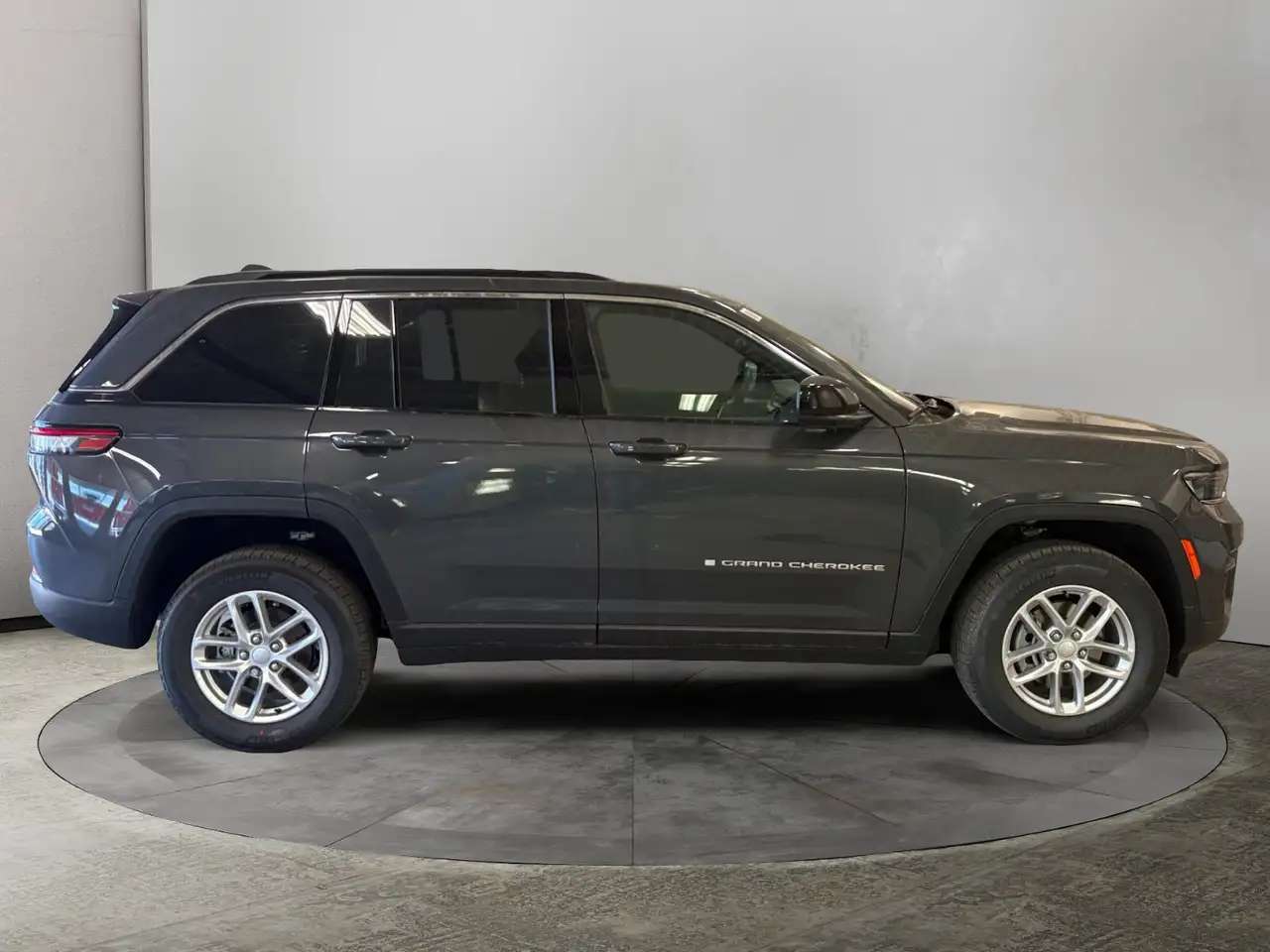 Jeep Grand Cherokee photo Jeep Grand Cherokee