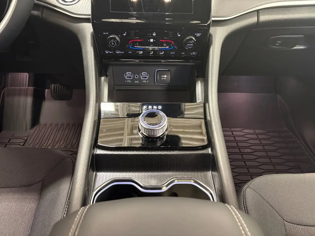 Jeep Grand Cherokee photo Jeep Grand Cherokee
