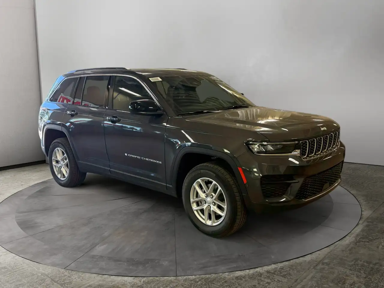 Jeep Grand Cherokee photo Jeep Grand Cherokee