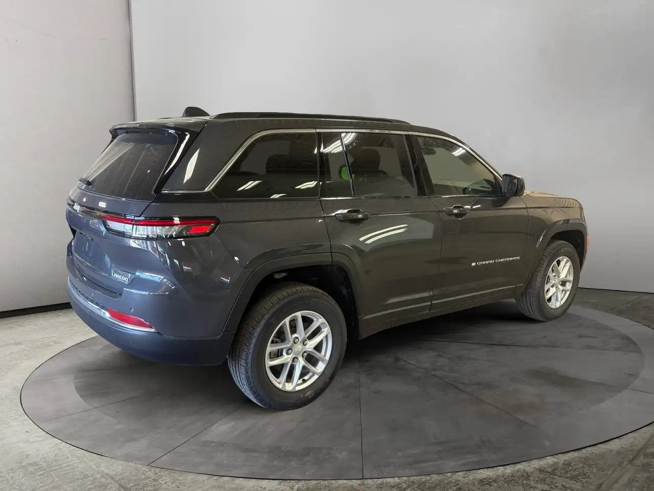 Jeep Grand Cherokee photo Jeep Grand Cherokee