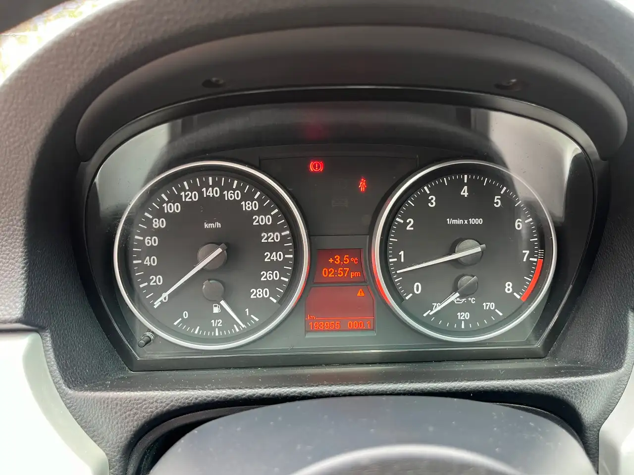 BMW 3 Series снимка BMW 3 Series