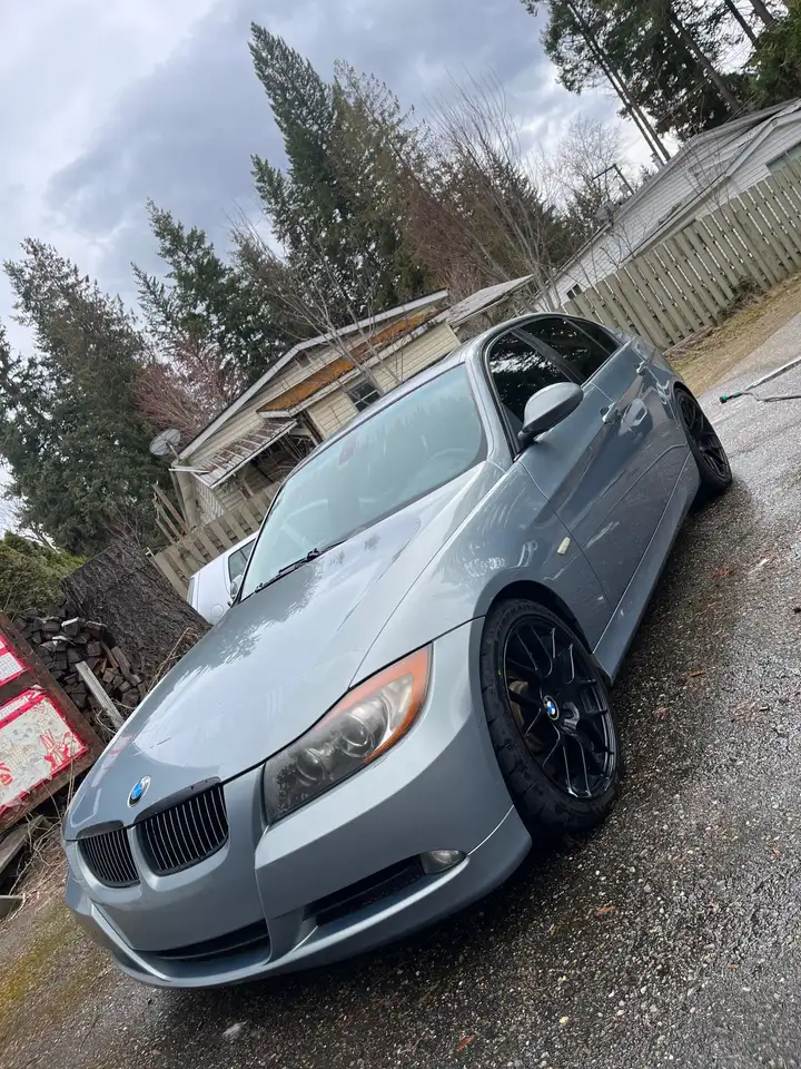 BMW 3 Series снимка BMW 3 Series