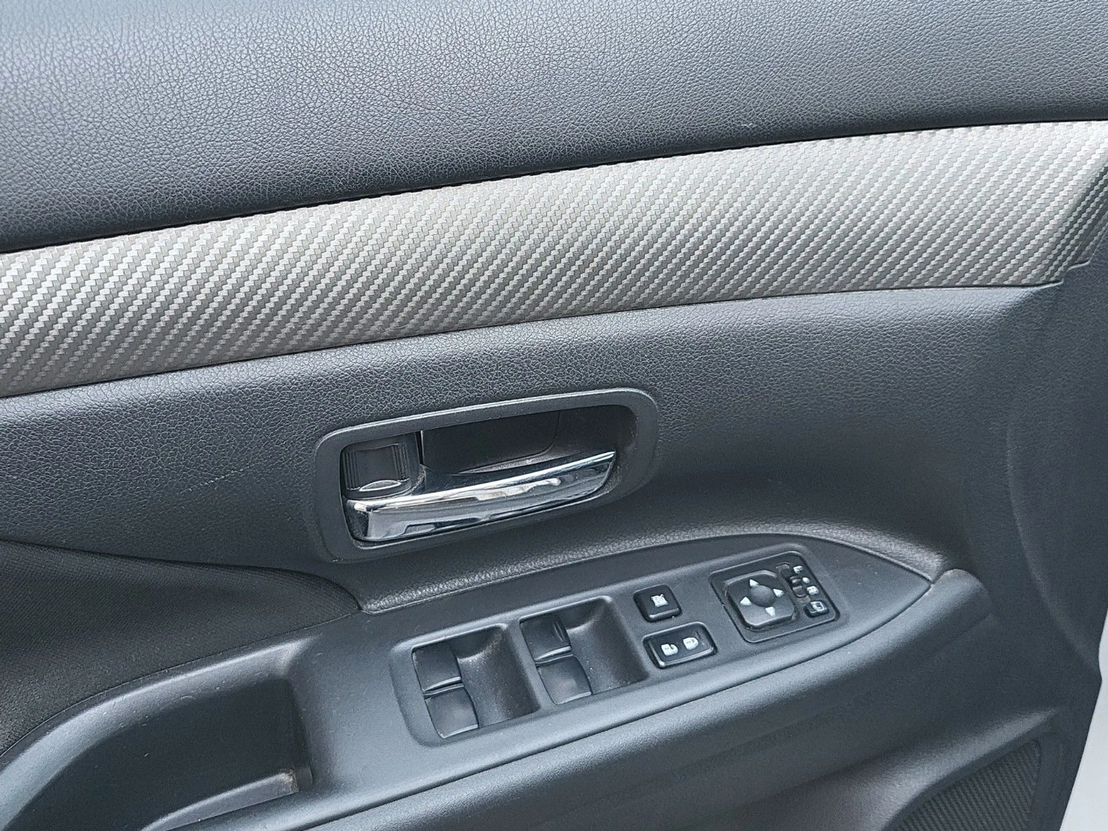 Mitsubishi Outlander ClearTec Invite 4WD aus 2-Hand — photo 13
