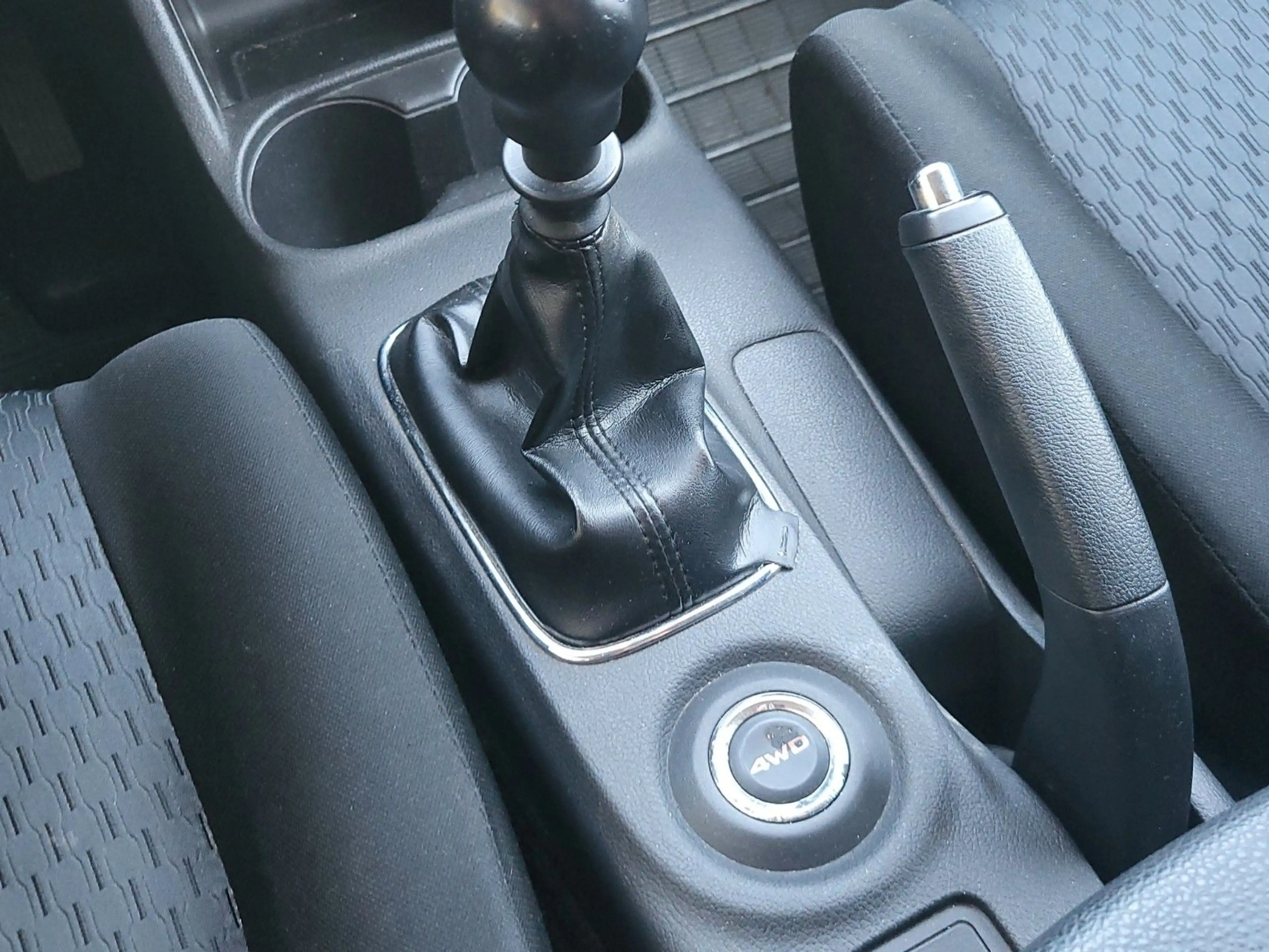 Mitsubishi Outlander ClearTec Invite 4WD aus 2-Hand — photo 15
