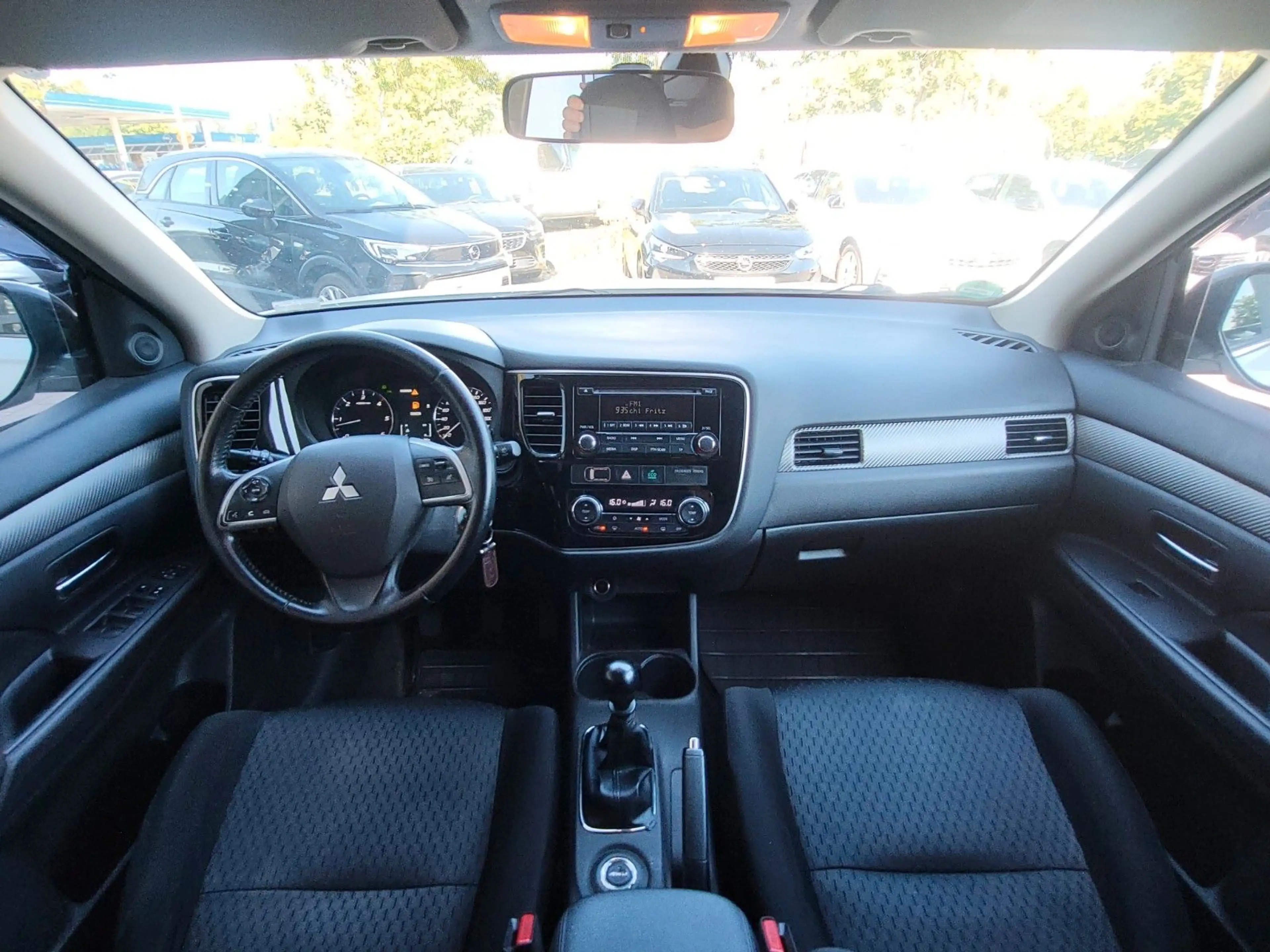 Mitsubishi Outlander ClearTec Invite 4WD aus 2-Hand — photo 8