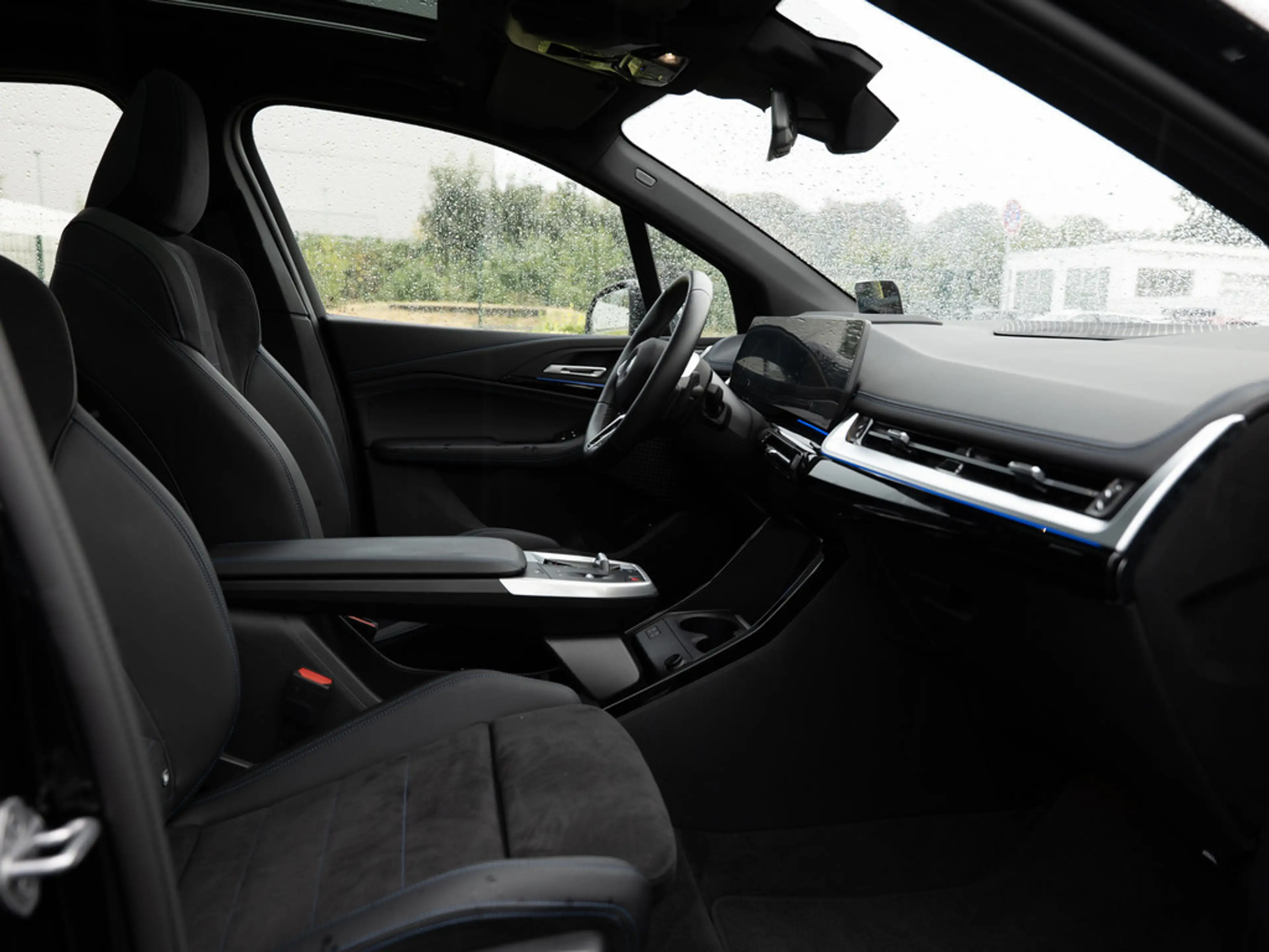 BMW 223 Active Tourer xDrive M-Sport PANO AHK HUD — photo 8
