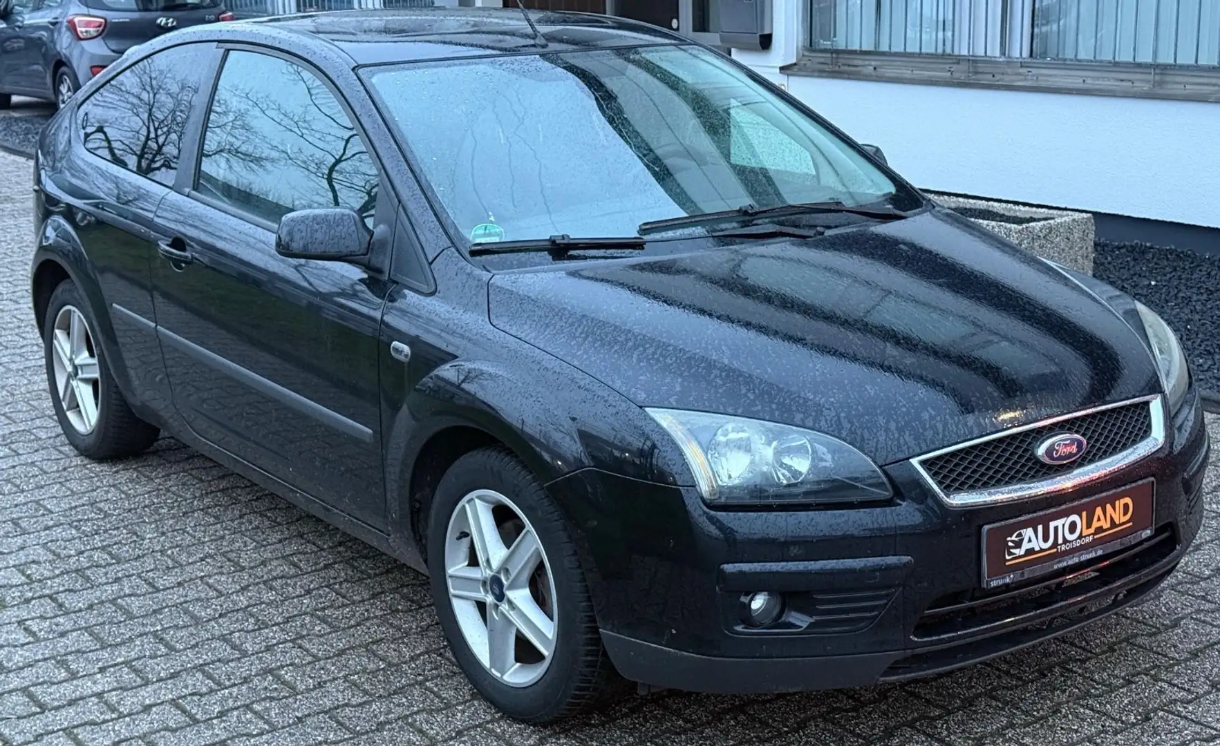 Ford Focus Lim. Sport*KLIMA*2.HAND*AHK*SCHIEBEDACH Schwarz - 1