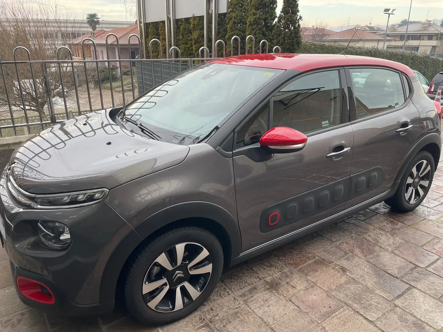 Citroen C3 1.2 puretech Shine Pack Grigio - 2