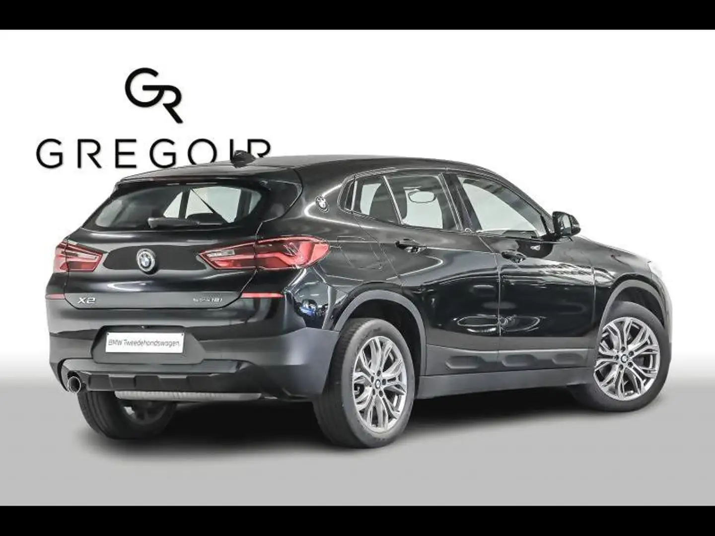 BMW X2 x2 18iA Zwart - 2