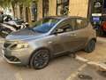 Lancia Ypsilon 1.0 firefly hybrid Gold Plus s&s 70cv Grigio - thumbnail 2