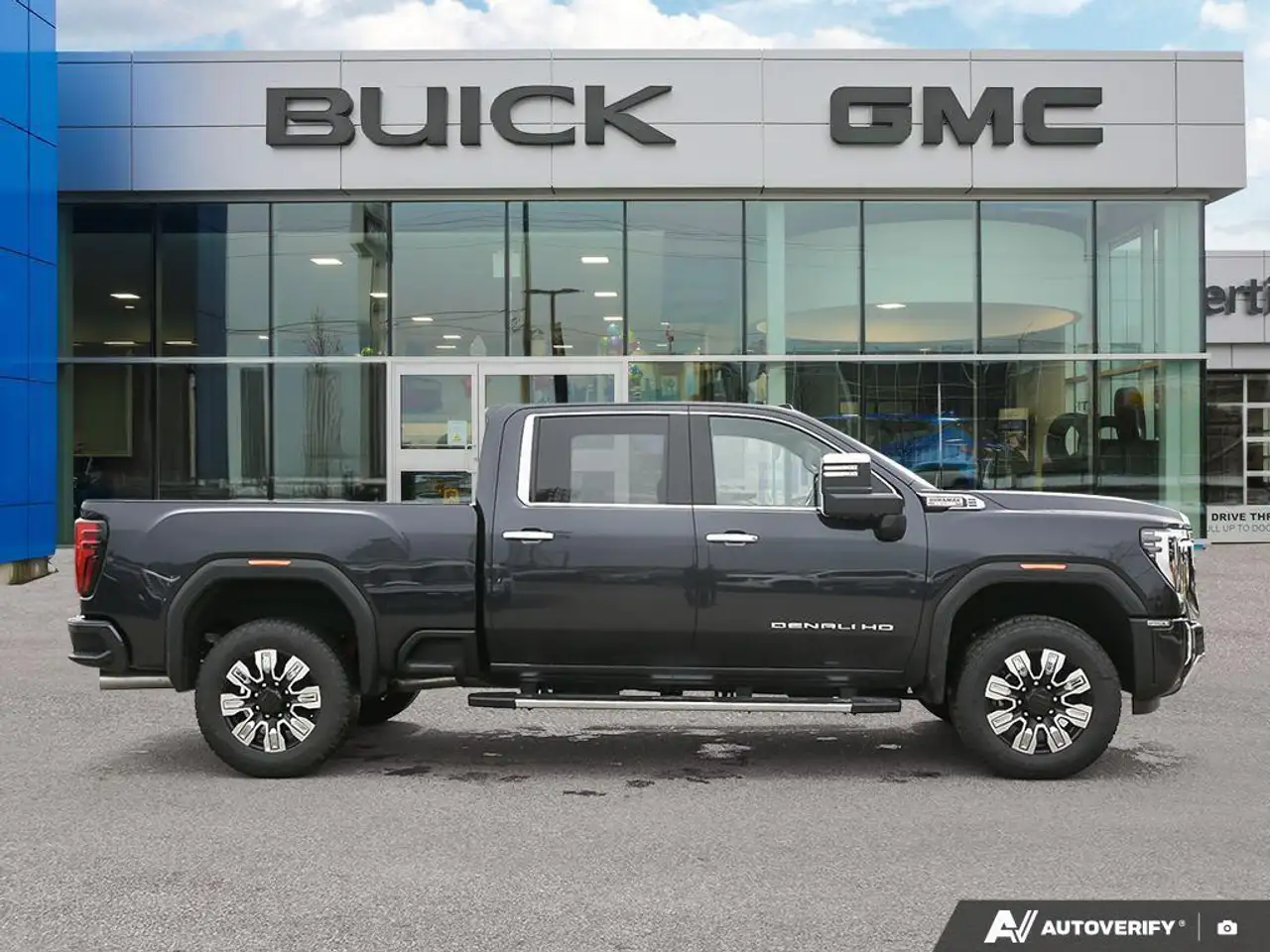 GMC Sierra 2500HD снимка GMC Sierra 2500HD