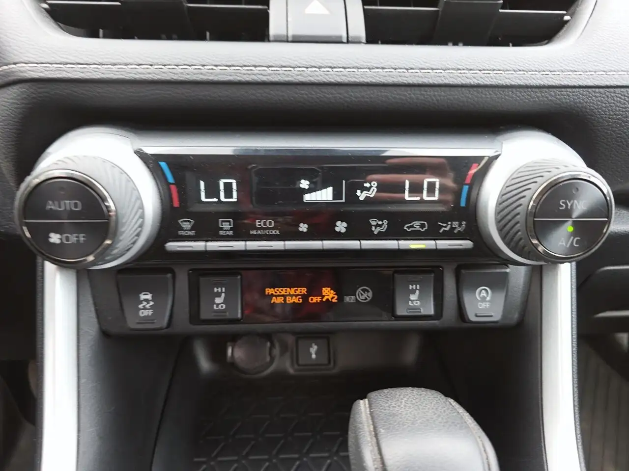 Toyota RAV 4 photo Toyota RAV 4