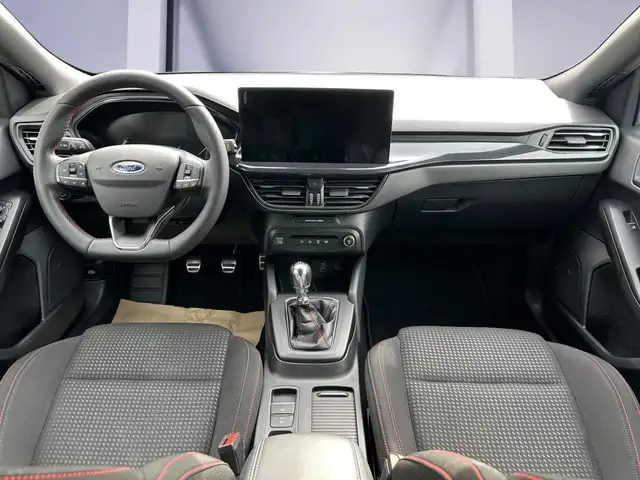 Ford Focus view 10