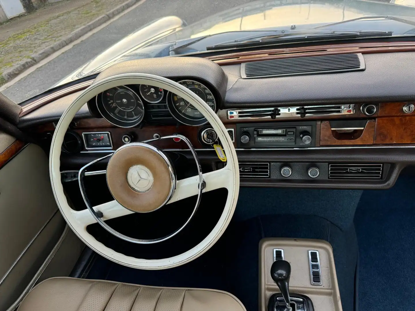 Mercedes-Benz 300 SEL 6.3 W109 V8 Bleu - 1