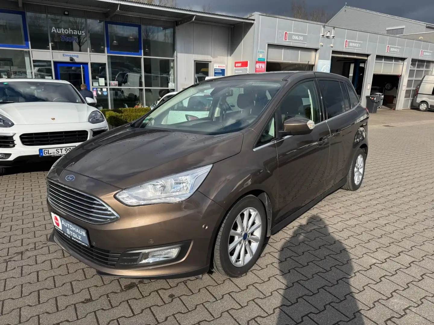 Ford Grand C-Max Grand C-MAX Titanium Hnědá - 1