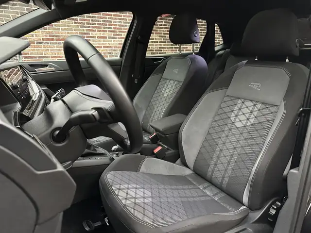 Volkswagen Polo view 13