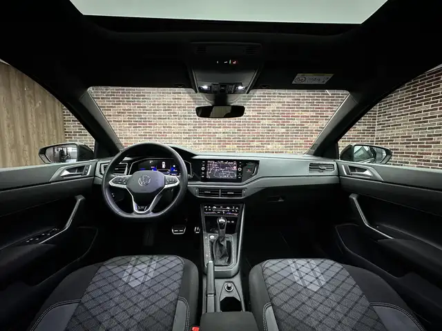Volkswagen Polo view 9