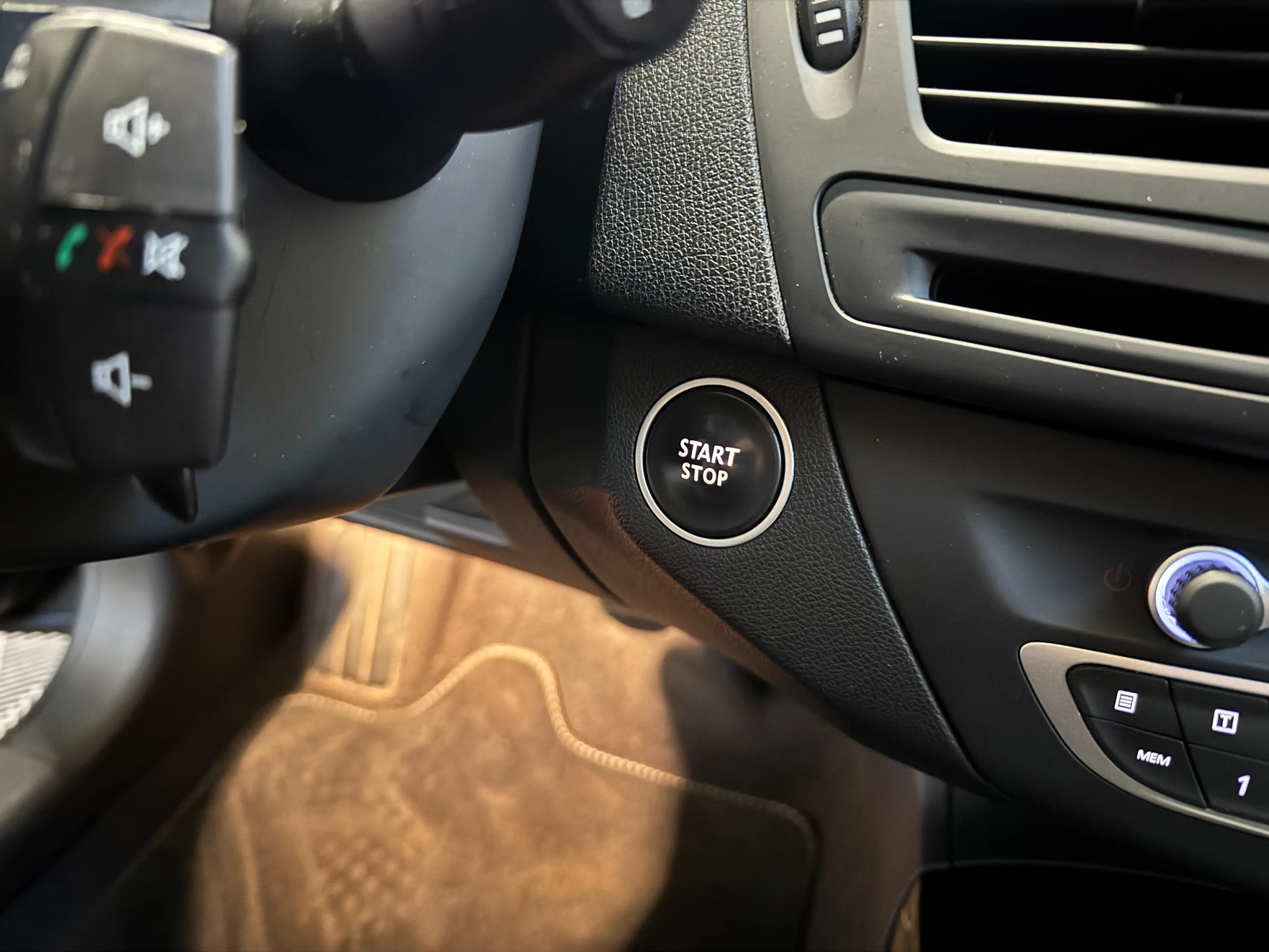 Renault Laguna Laguna GT Initiale 2,0 dCi 1Besitz/Leder/BOSE/Navi — photo 13