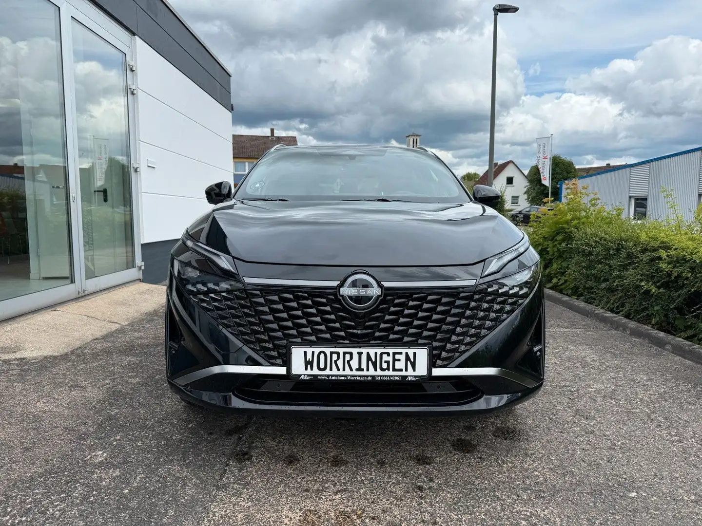 Nissan Qashqai DIG-T 1.3 MHEV Tekna+ X-Tronic Schwarz - 2