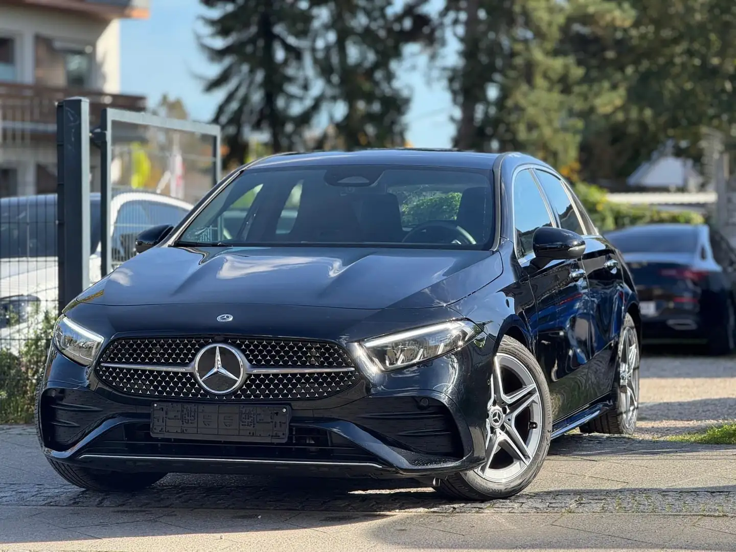 Mercedes-Benz A 200 AMG-Line/Kamera/Ambiente/Alcantara Schwarz - 1
