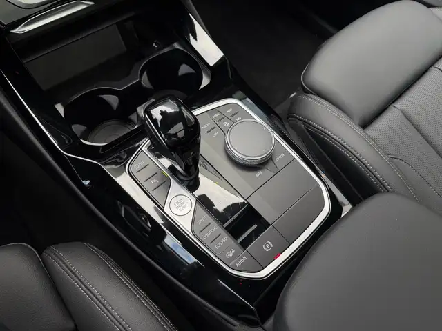 BMW X3 view 12