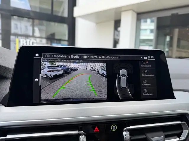 BMW X3 view 10