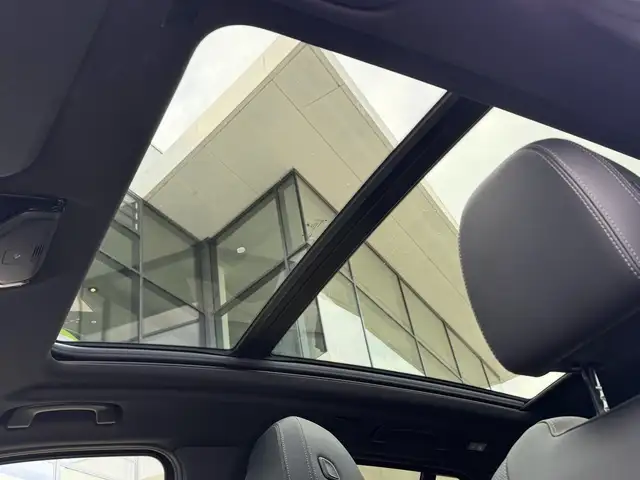 BMW X3 view 8