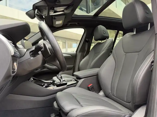 BMW X3 view 7