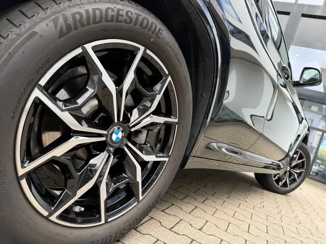 BMW X3 view 4