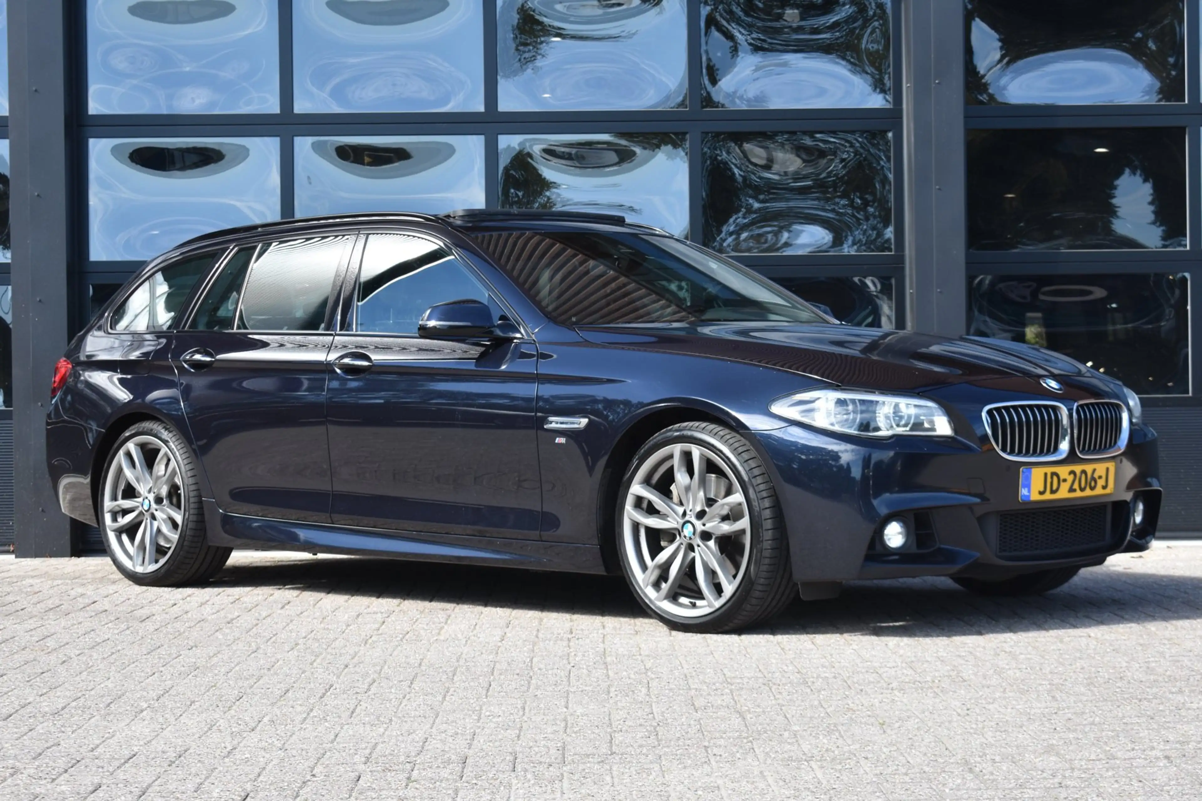 BMW 535 5-serie Touring 535d High Executive LED Pano Clima — photo 10