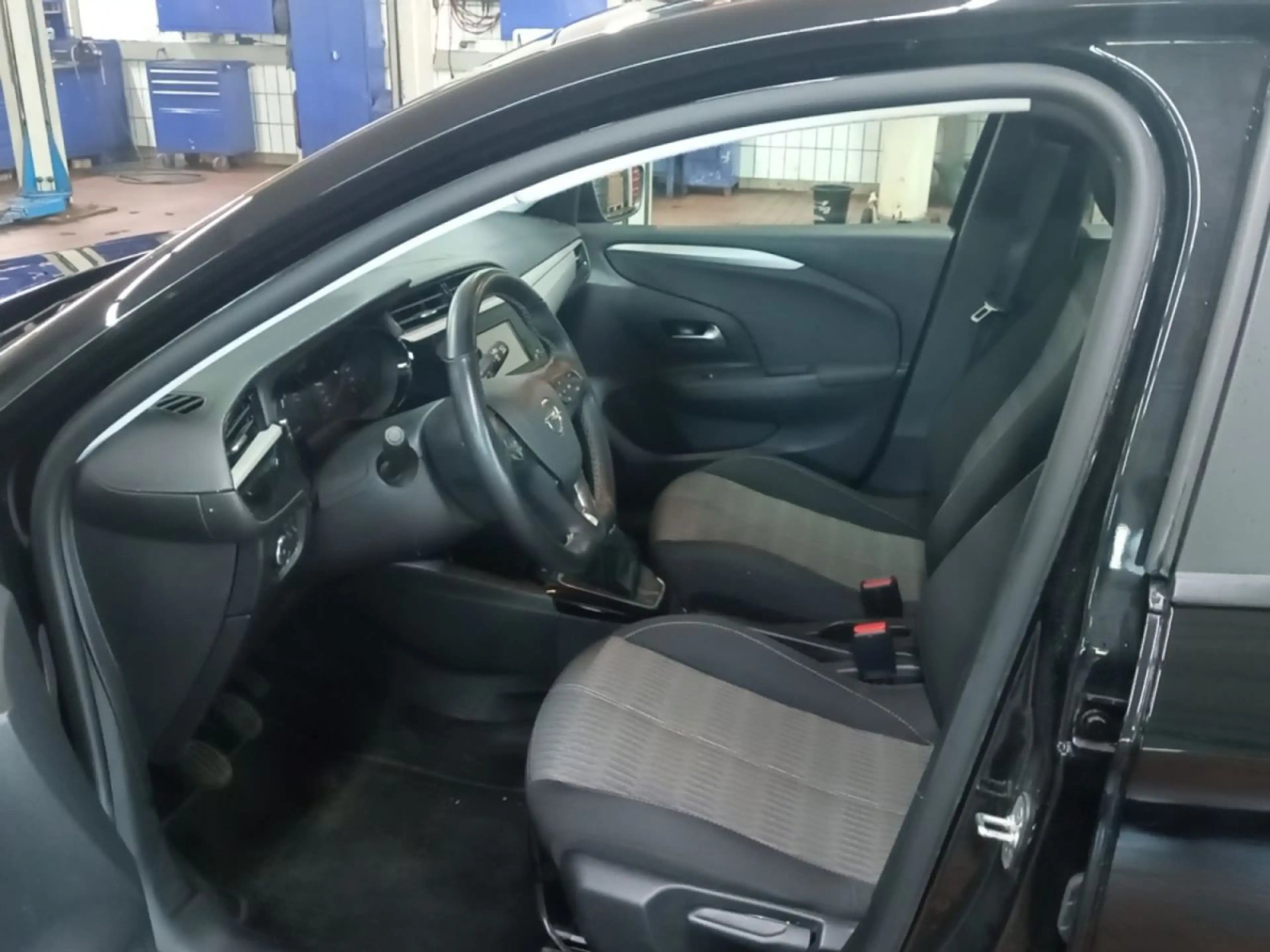 Opel Corsa Edition — photo 9