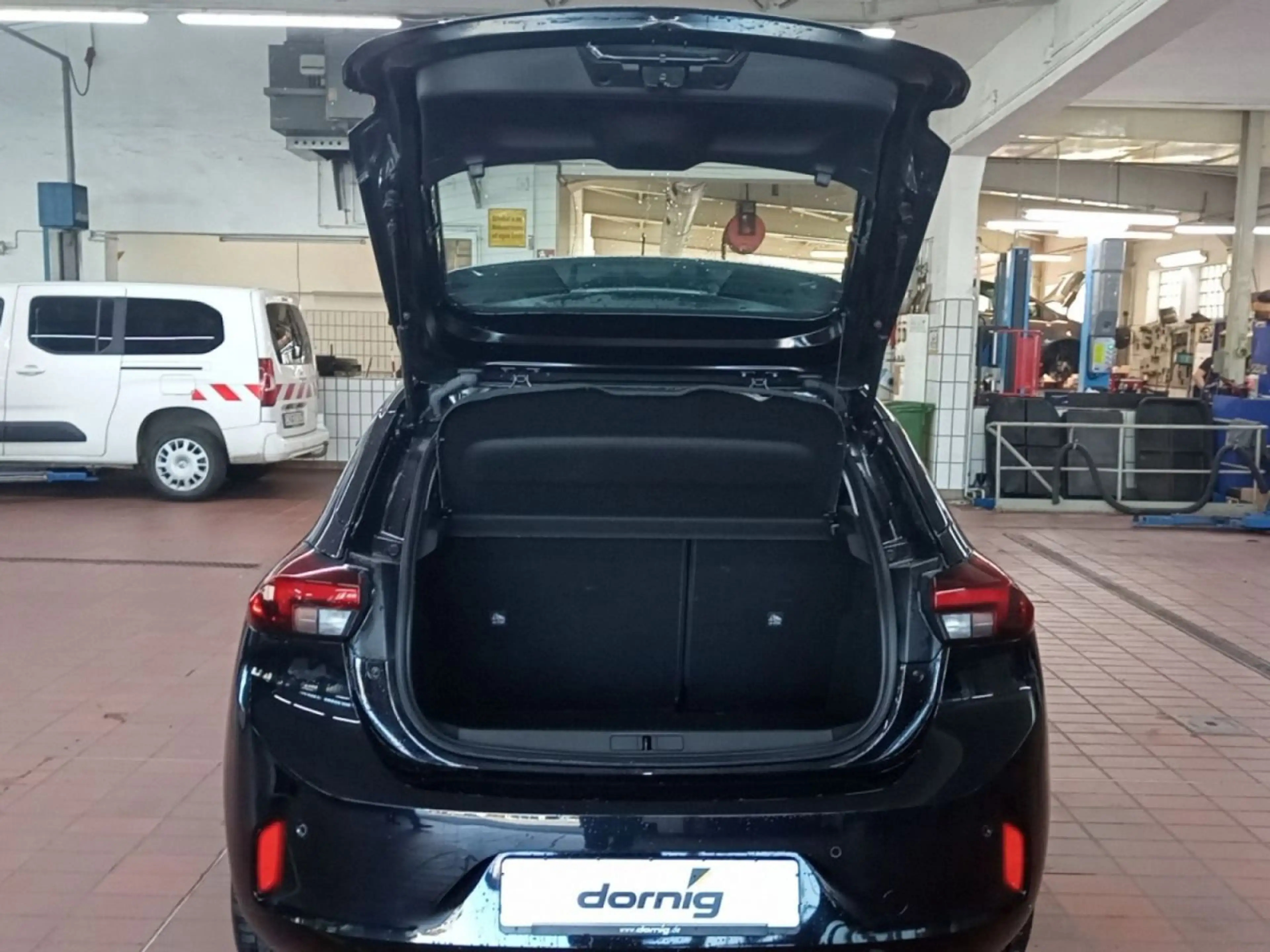 Opel Corsa Edition — photo 8