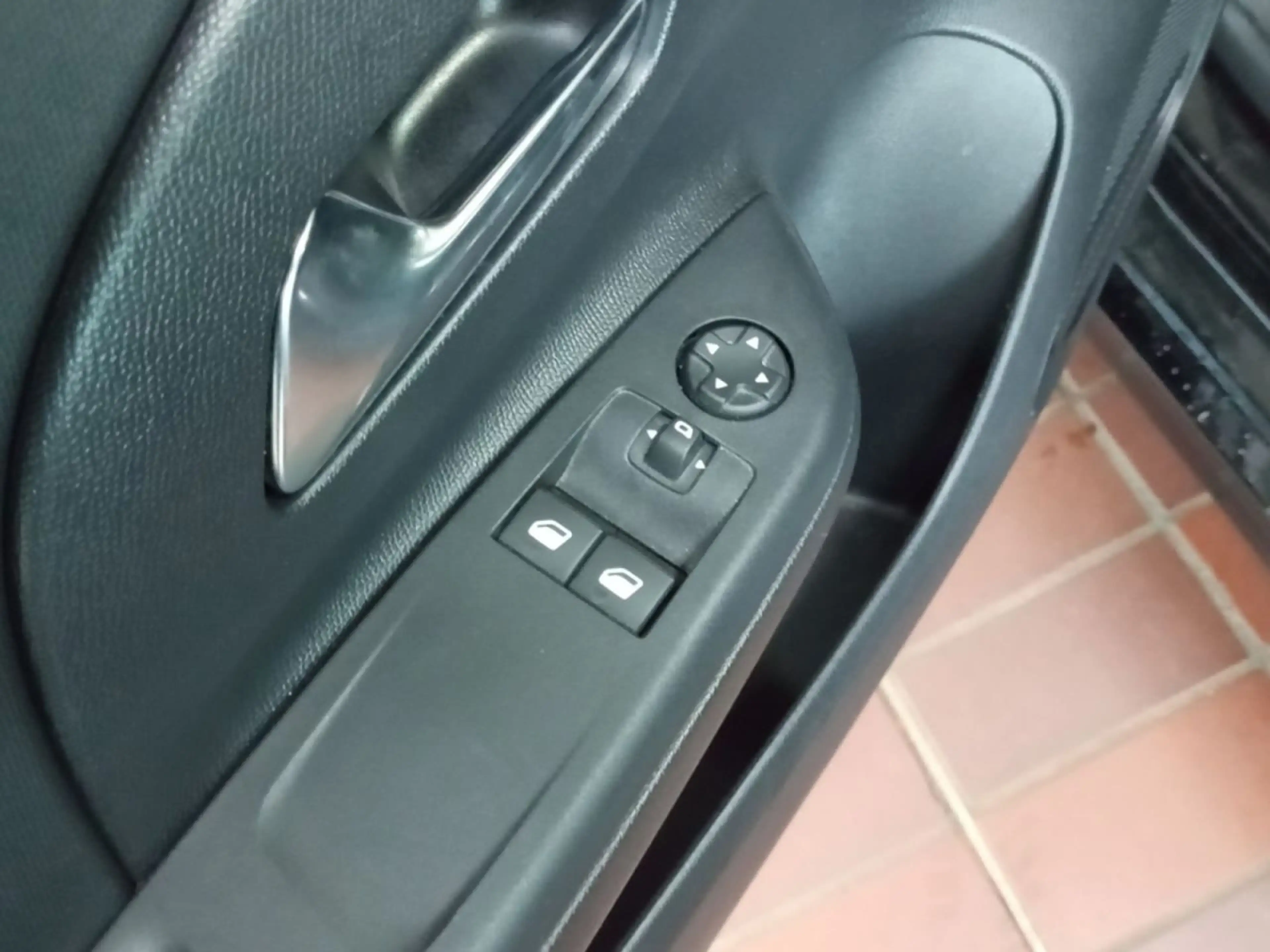 Opel Corsa Edition — photo 15