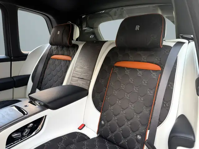 Rolls-Royce Cullinan view 8