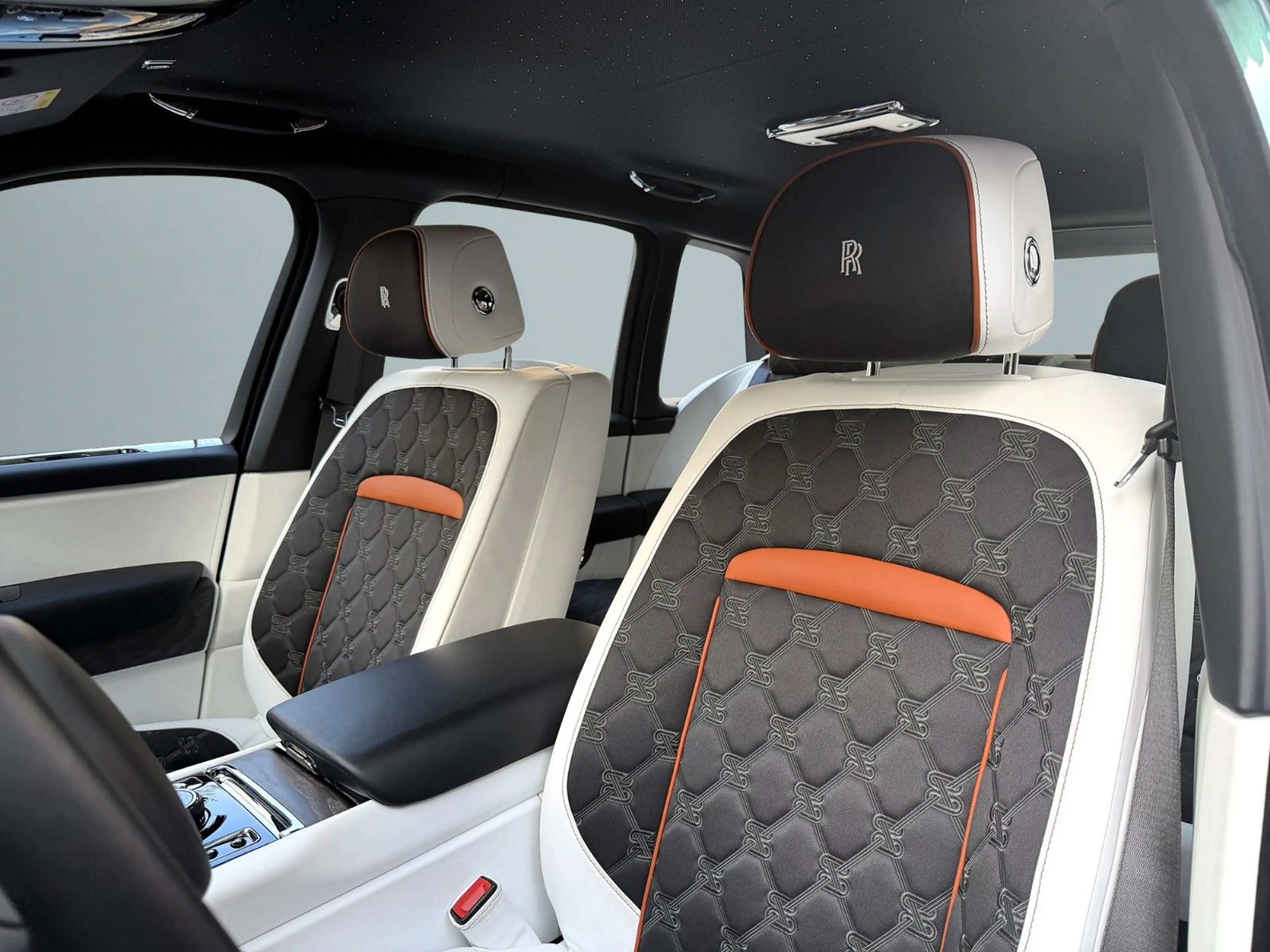 Rolls-Royce Cullinan 4 Seats Audio Series II heated&cooled — photo 4