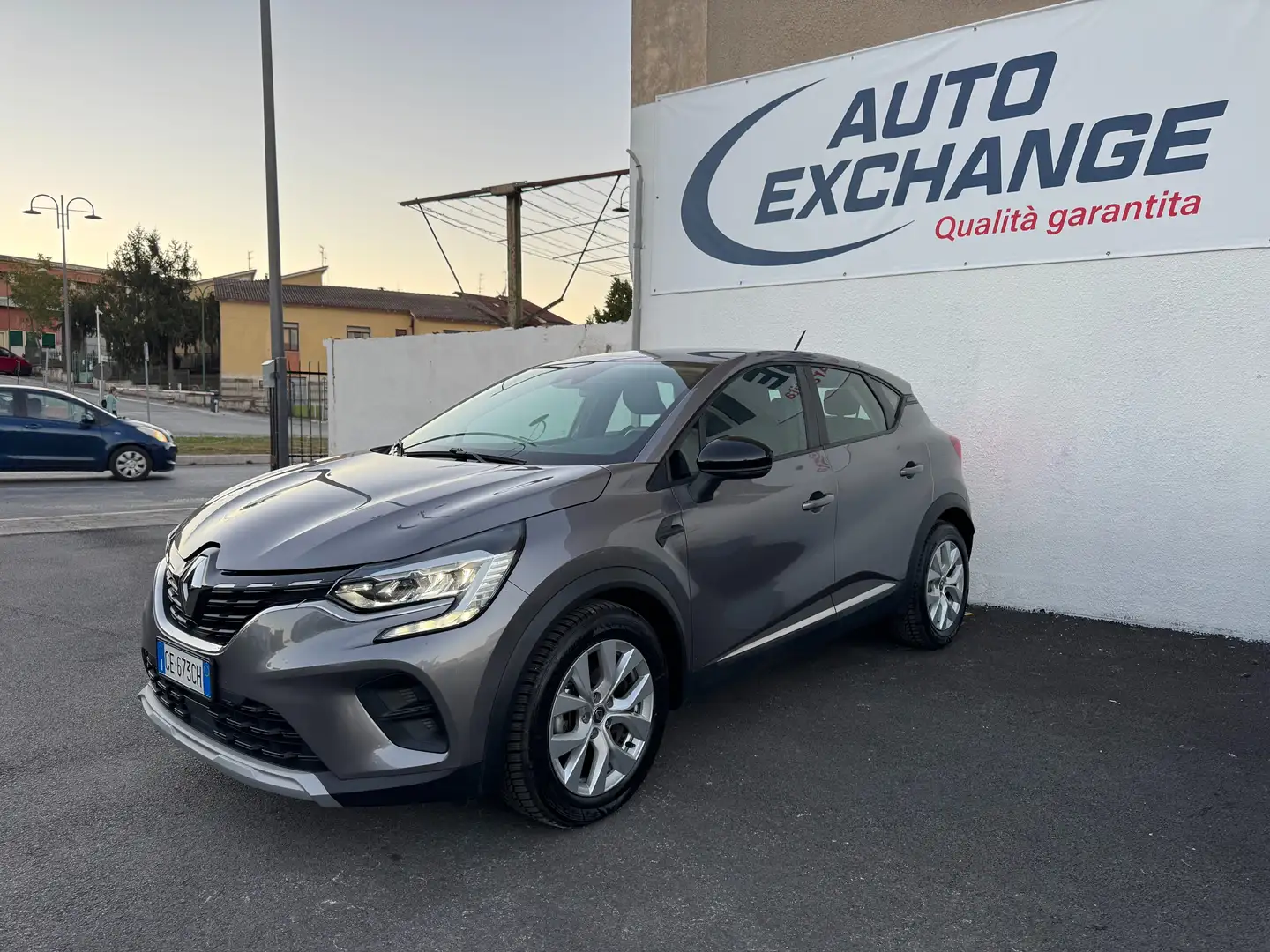 Renault Captur Captur II 2019 1.5 blue dci Initiale Paris 115cv Grigio - 1