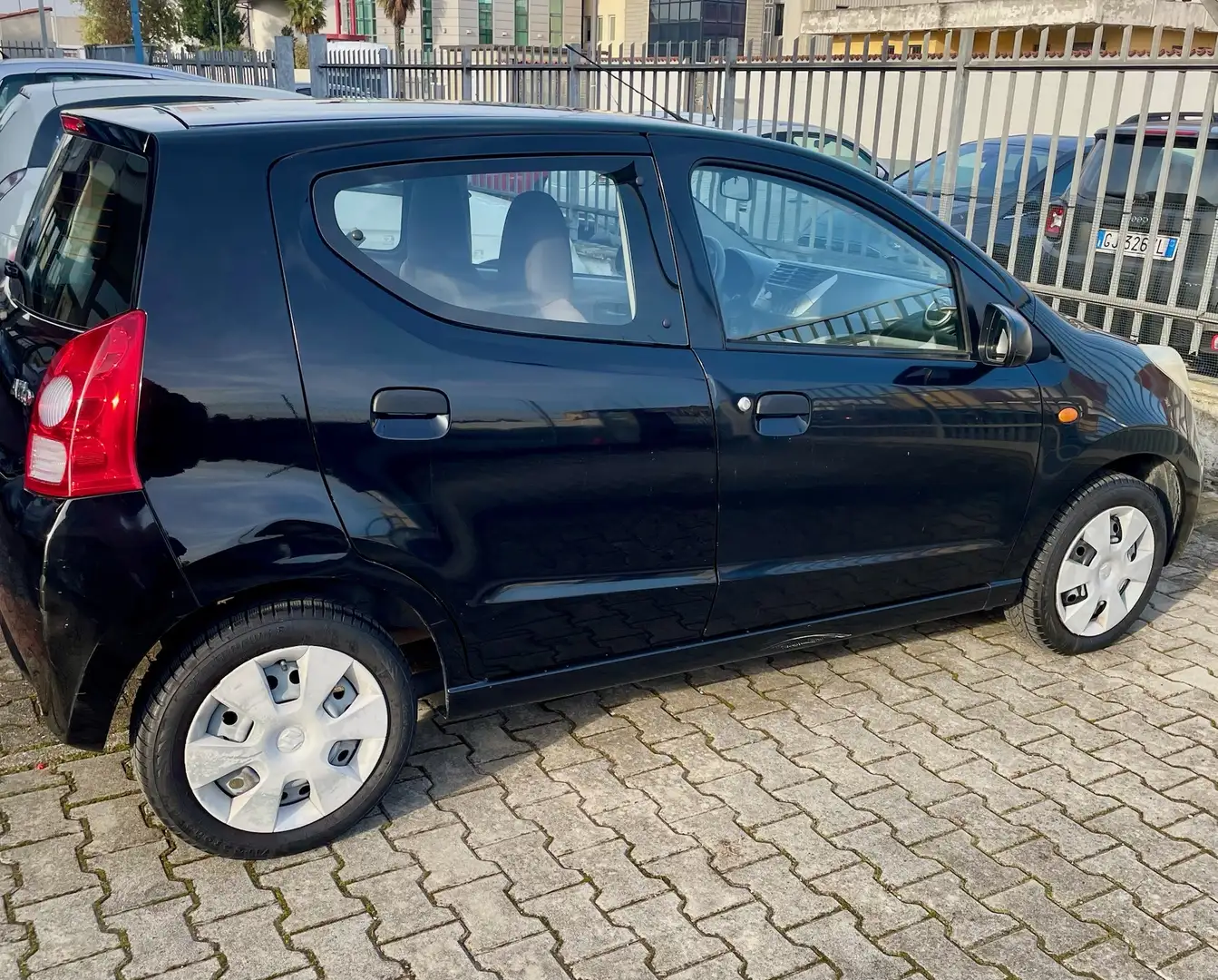 Suzuki Alto 1.0 GL Nero - 2