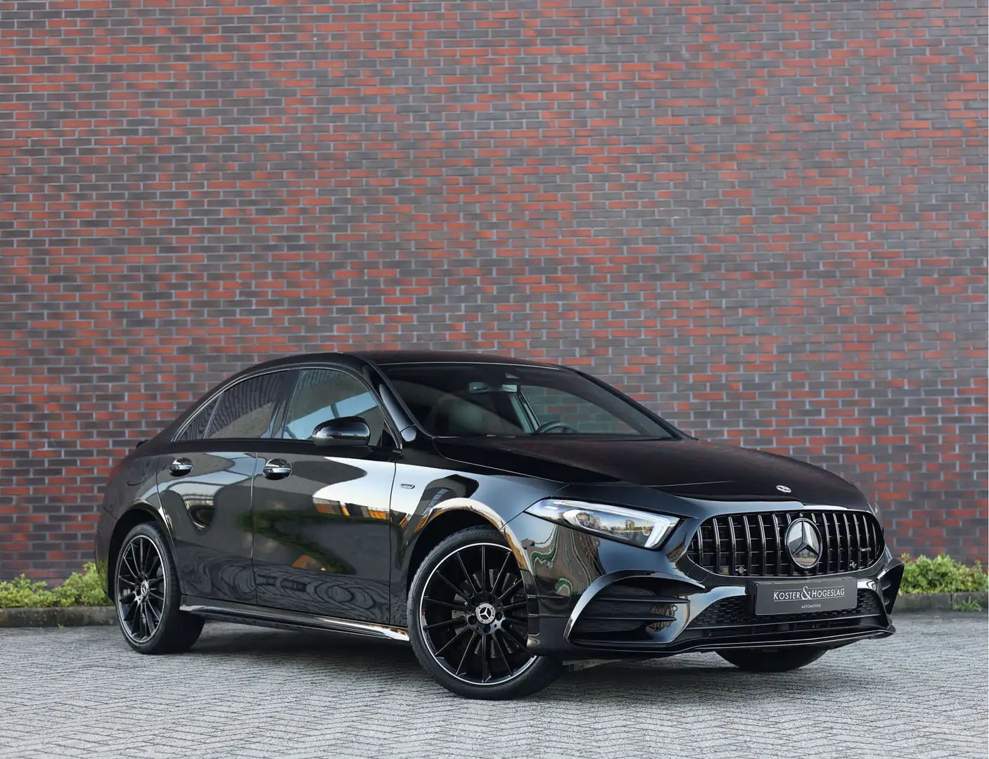 Mercedes-Benz A 250 e Premium Plus | Night Edition - A35 pakket Noir - 1
