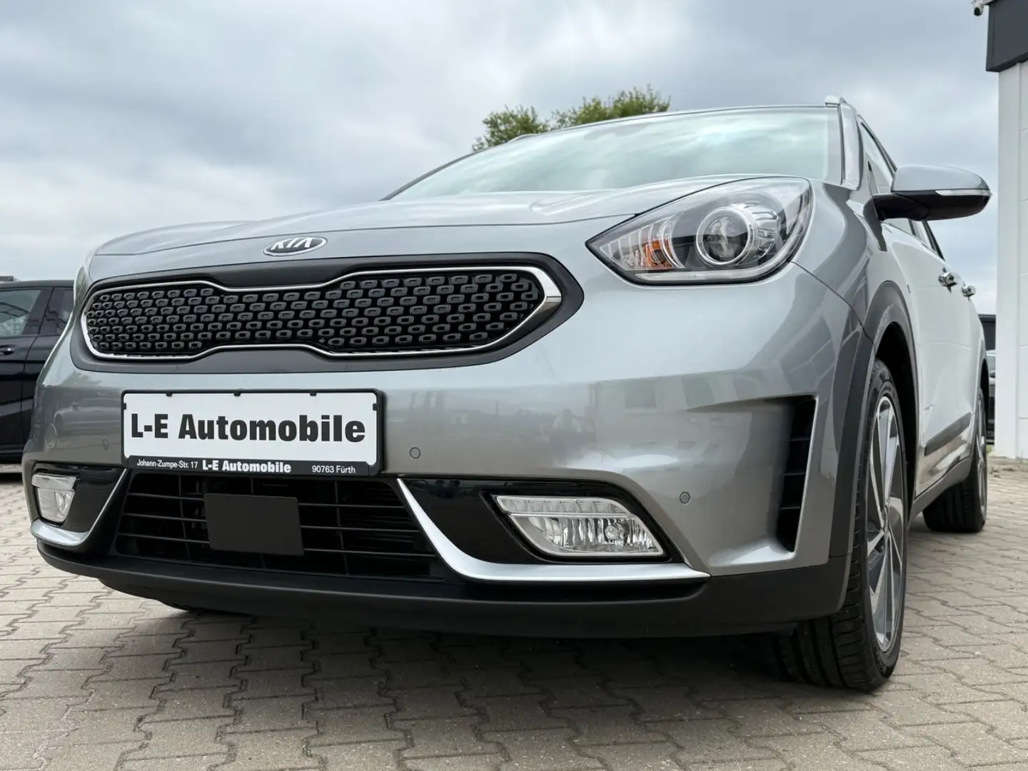 Kia Niro Spirit 1.6 GDI Hybr Spirit *XENON/NAVI/ACC. Gris - 1